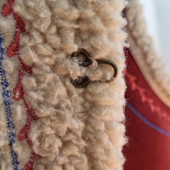 Vintage Red Embroidered Sherpa Vest Boho HIppie Size XL - Picture 16 of 16